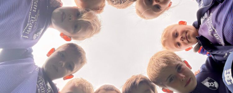 Saisonabschluss der F2-Jugend – Ein tolles Jahr voller erster Erfahrungen und großer Highlights! Saisonabschluss der F2-Jugend – Ein tolles Jahr voller erster Erfahrungen und großer Highlights!